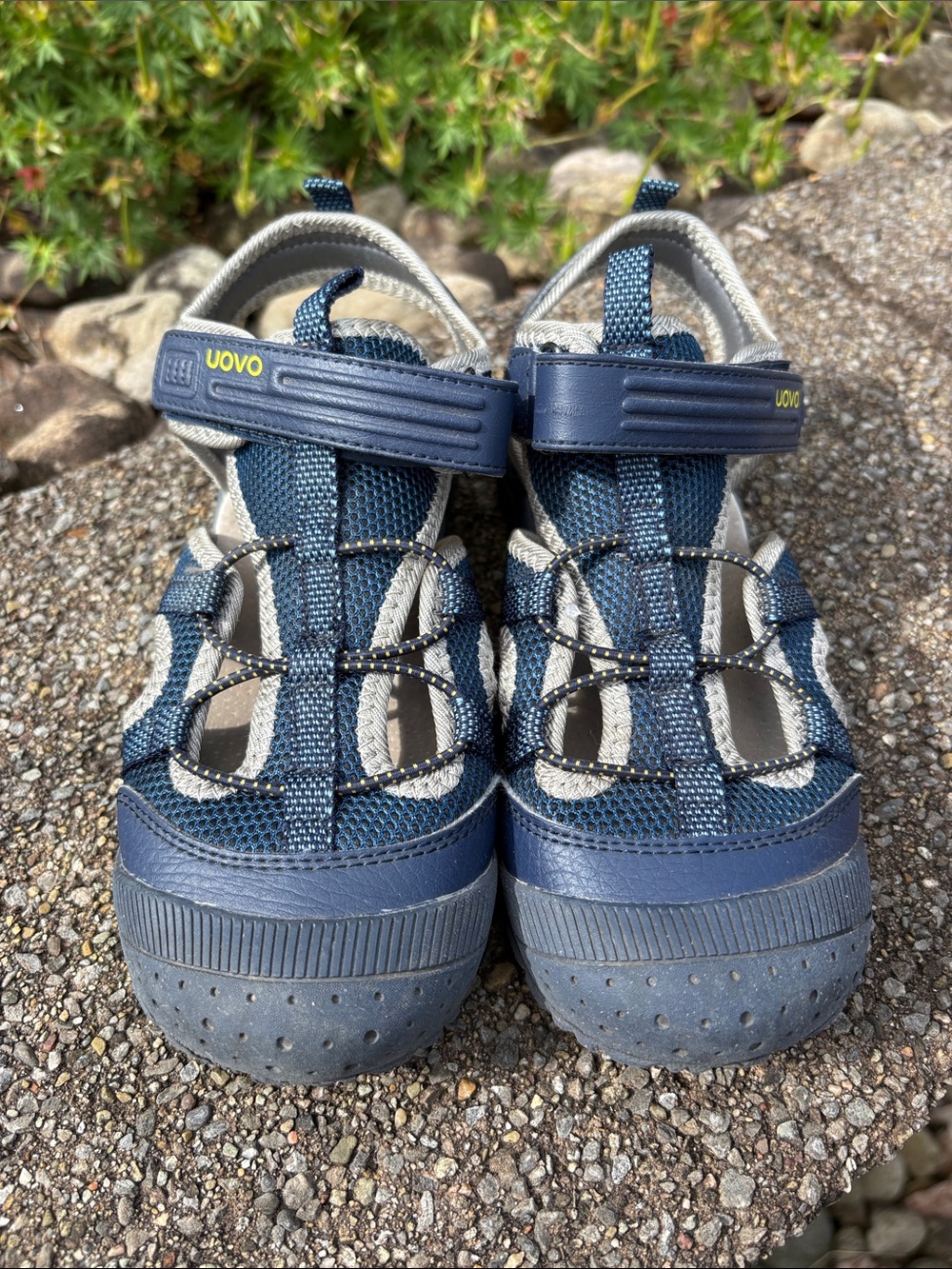 Uovo Blue & Gray Closed Toe Child Sandals Hiking Shoes size 35 ( Youth Size 3)